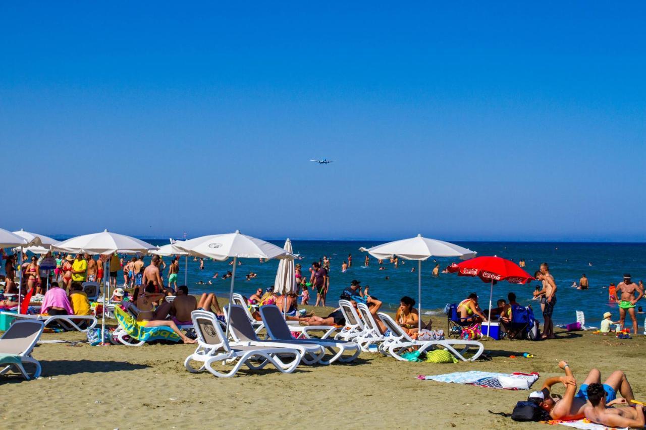Mariandy Hotel Larnaca Bagian luar foto