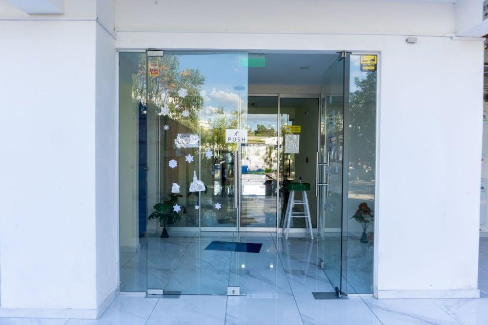 Mariandy Hotel Larnaca Bagian luar foto